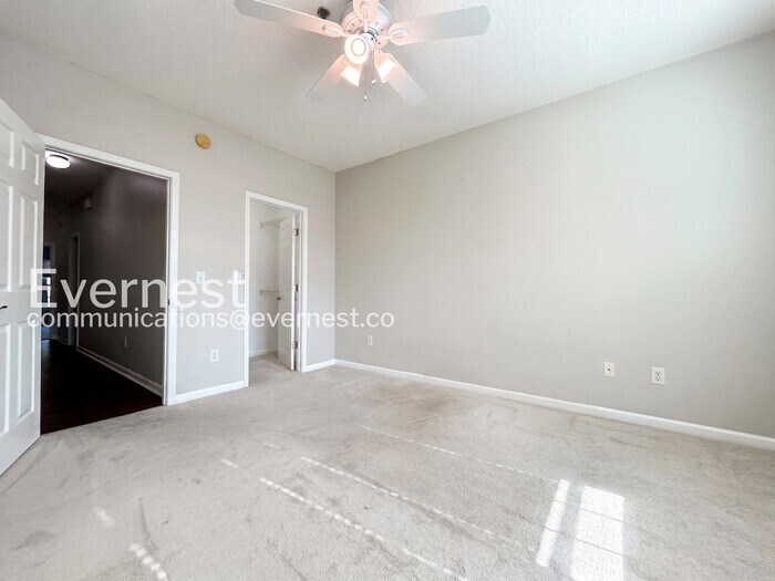 Building Photo - 205 Spring Heights Ln