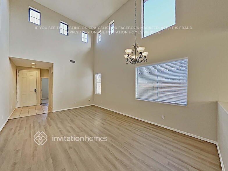 Building Photo - 3419 E Pinot Noir Ave