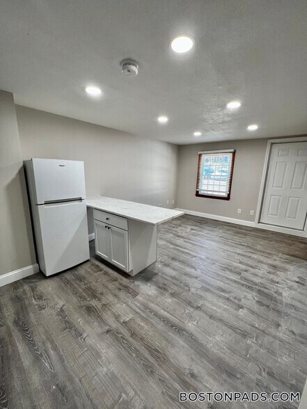 Building Photo - 53 Ridgewood Ln
