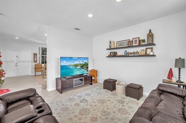 Building Photo - 1058 Tupelo Way