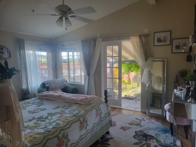 Building Photo - 3952 N Granada Ave