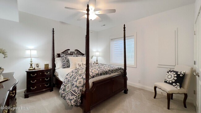 Building Photo - Enviable 4 bedroom and 3.5 bath home with 3 car garage available in North Commons