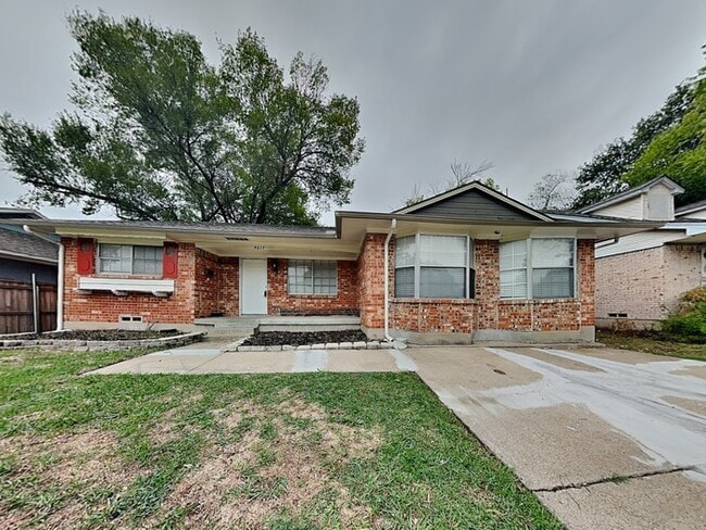 Building Photo - 4617 Ashwood Dr