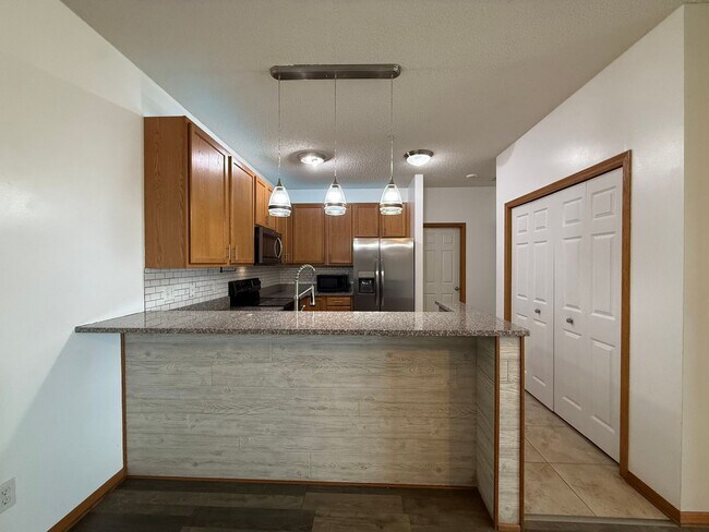 Building Photo - 14649 Sapphire Way