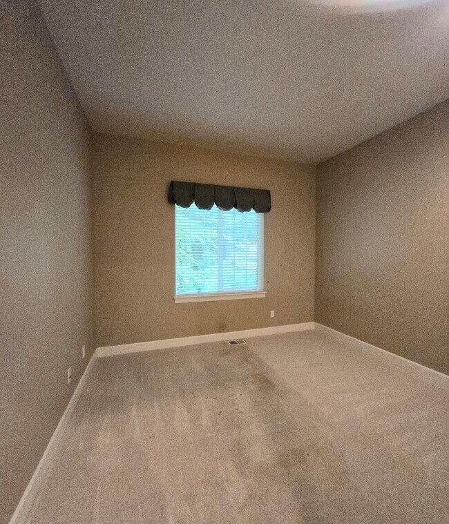Building Photo - ***PENDING APPLICATION***2 Bed, 2 Bath with Den and Detached Casita For Rent in Port Ludlow!