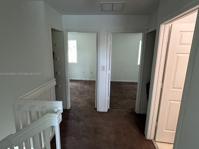 Building Photo - 2851 SE 15th Rd