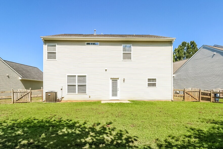 Building Photo - 4002 Chimney Wood Trail