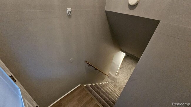 Building Photo - Beautifully Updated 3-Bedroom Home with Finished Basement & Spacious Backyard in Prime Royal Oak ...