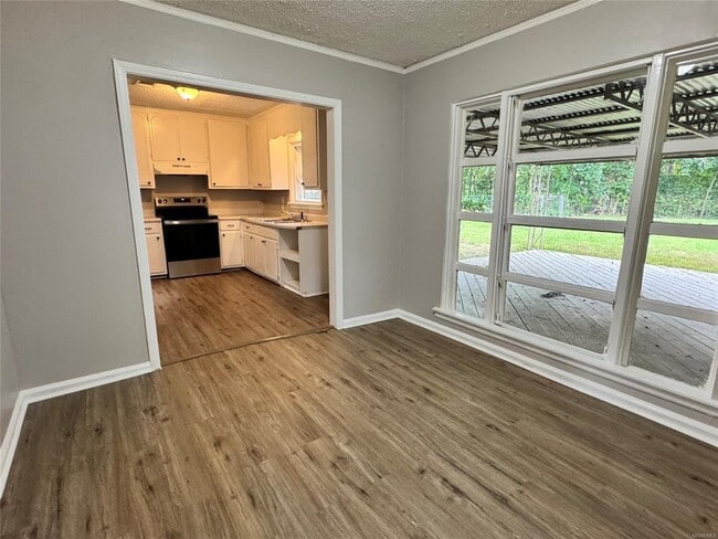 Building Photo - 1078 Lynwood Dr
