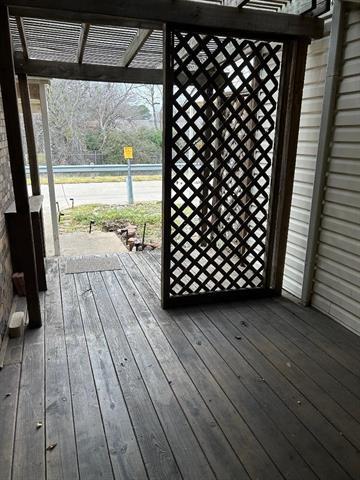 Building Photo - 840 Creekside Dr