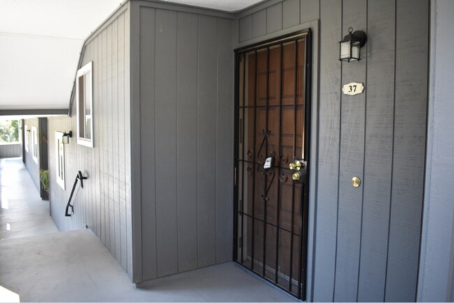 Building Photo - Spacious 2-Bed, 2-Bath Apartment North Park