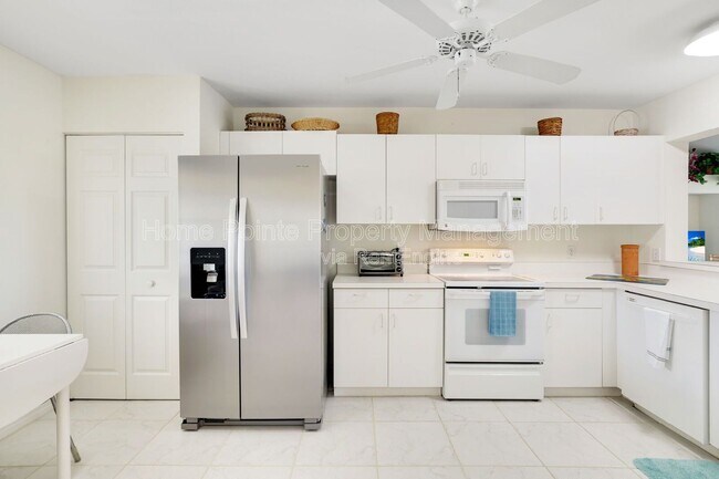 Building Photo - 249 Gabriel Cir