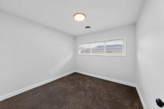 Building Photo - Newly Renovated 4BR/2BA in Newark - $2,400.00