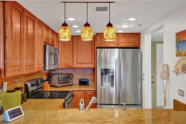 Building Photo - 1201 S Ocean Dr