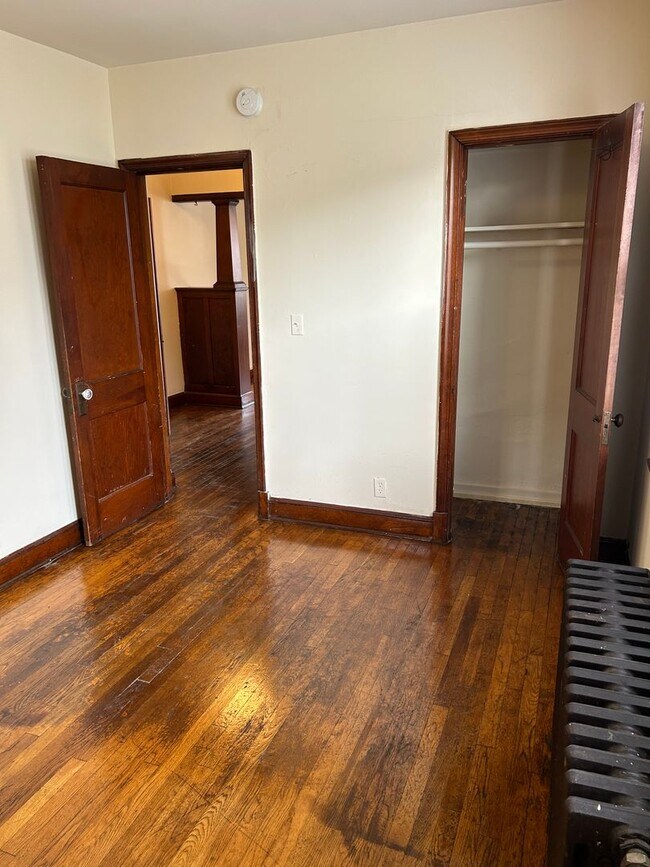 Building Photo - NELSON