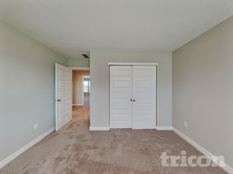 Building Photo - 4740 W Mineral Ln