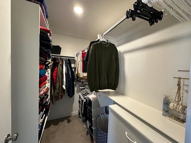 Building Photo - 3/2 located in Upland Crossing, Available December!