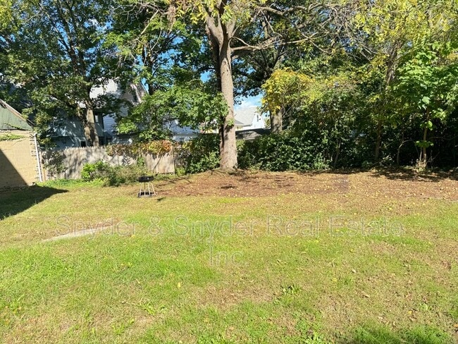 Building Photo - 245-247 Oakdale Ave.