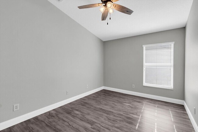 Building Photo - Spacious Renovated 4-Bedroom Home in Land O’ Lakes Near Veterans Expressway