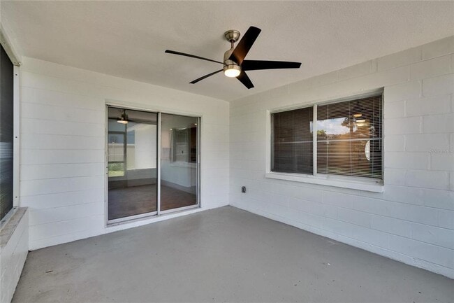 Building Photo - 1695 E Orangecrest Ave