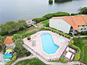 Building Photo - 1515 Pinellas Bayway S