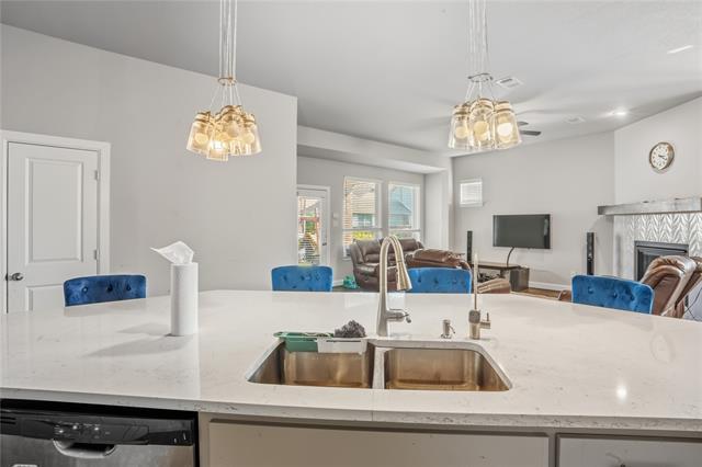 Building Photo - 4301 Meadow Hawk Dr