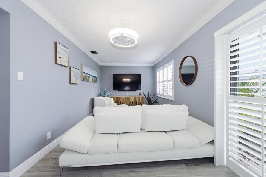 Building Photo - 13126 Via Vesta