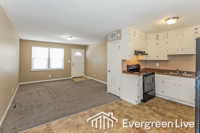 Building Photo - 5201 Palmer Dr