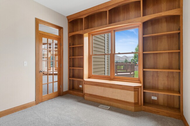 Building Photo - 2680 Ginger Woods Dr