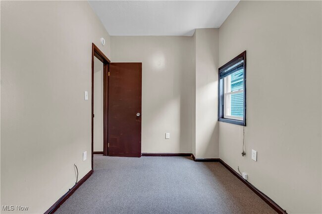 Building Photo - 1873 W 47th St