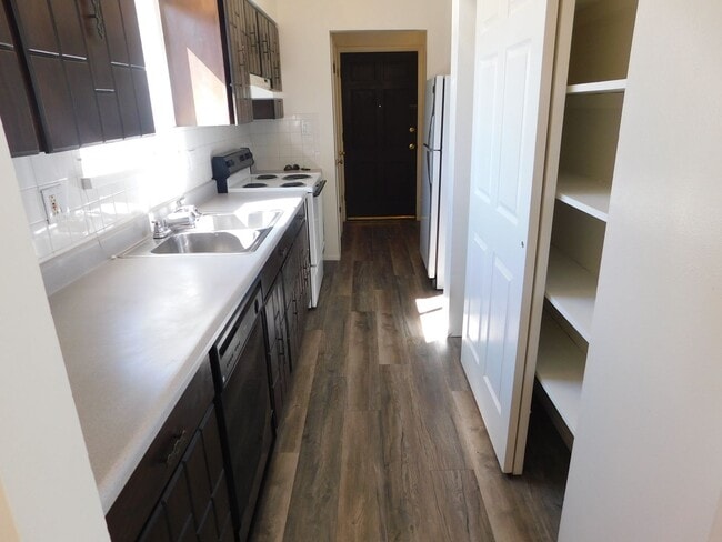 Building Photo - Duplex in the Redlands