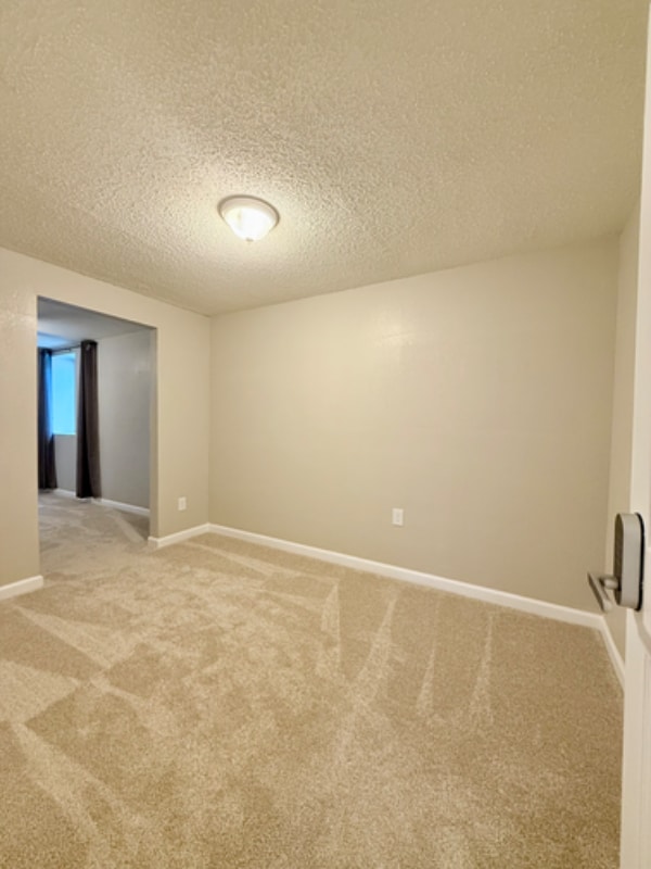 Building Photo - 1601 27th Ave