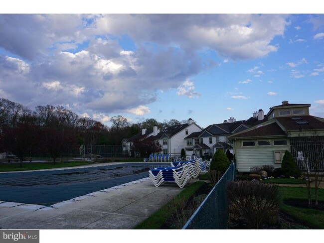 Building Photo - 203 Steeplechase Ct