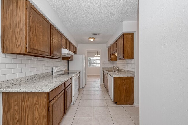 Building Photo - 14179 Misty Meadow Ln