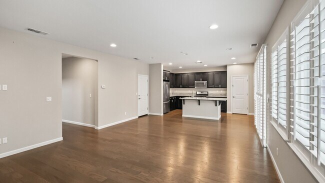 Building Photo - Beautiful 4 bedroom home in Dixon