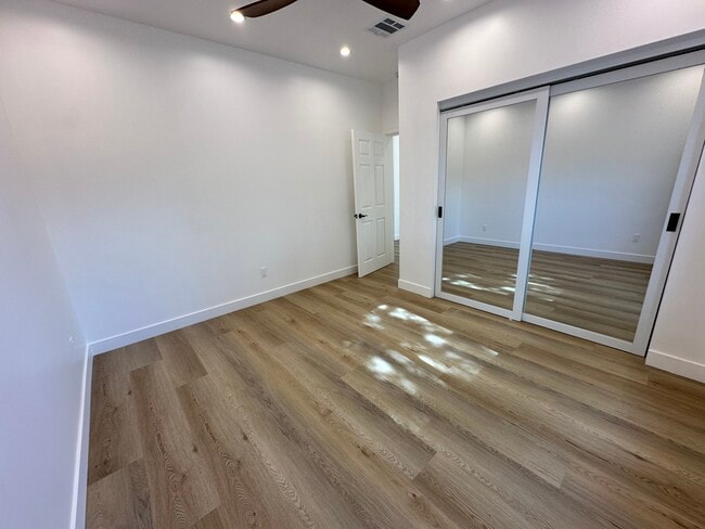 Building Photo - 3617 W Victory Blvd