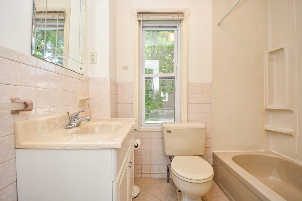 Building Photo - 46 South St