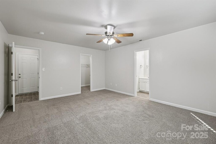 Building Photo - 7030 Huntsmaster Dr