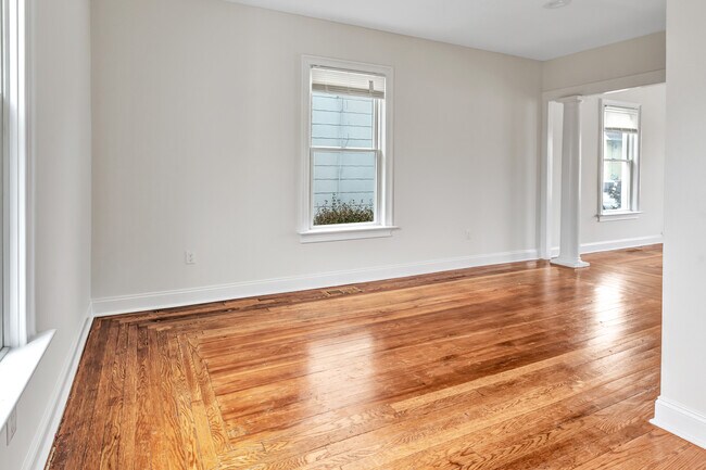 Building Photo - 105 Atlantic St