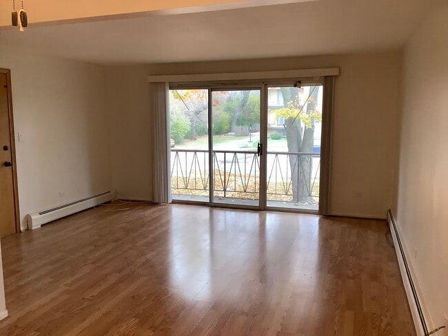 Building Photo - 10402 Moody Ave