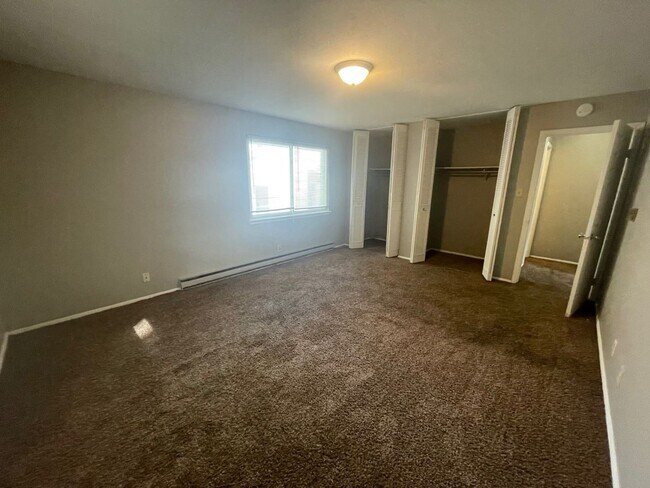 Building Photo - 1328 N 15th St