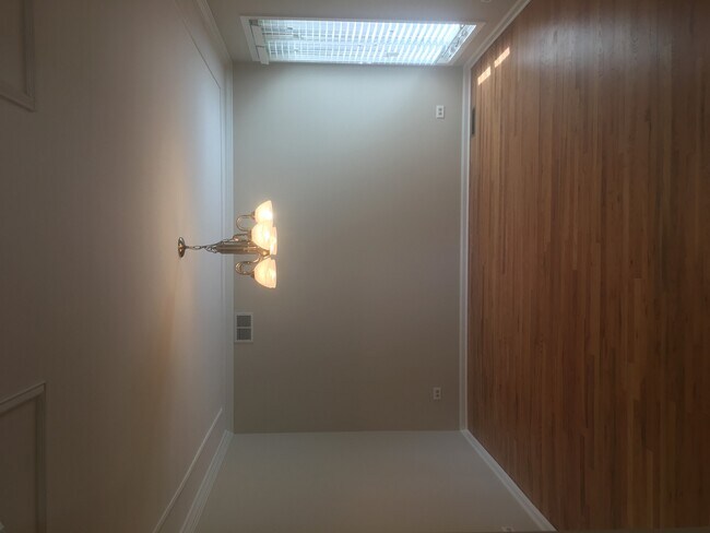 Building Photo - 3203 Sprucewood Rd