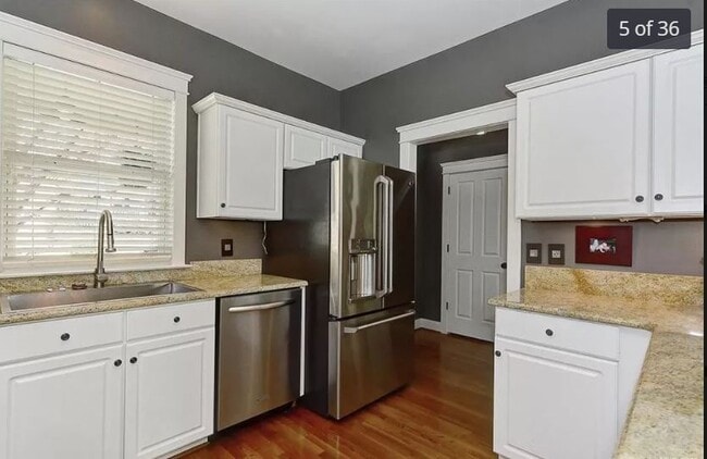 Building Photo - Tradition View