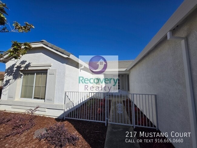 Building Photo - 217 Mustang Ct