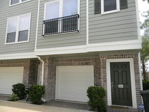 Building Photo - 3001 Murworth Dr