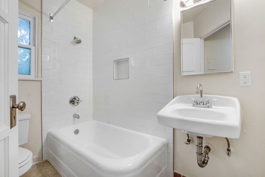 Building Photo - 2202-2206 20th Street