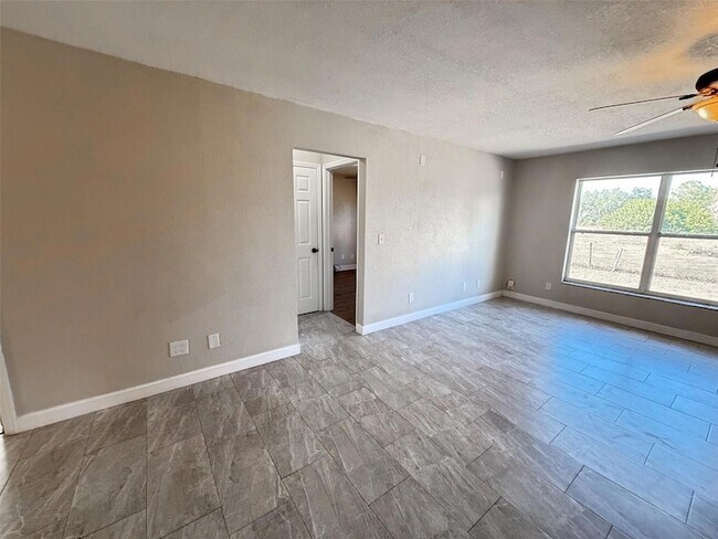 Building Photo - 13670 Highland Rd