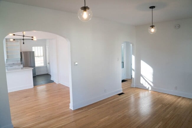 Building Photo - Lovely, Renovated Vintage 3 BR Home! Off-Street Parking, Covered Porch & Patio; Dogs Ok!