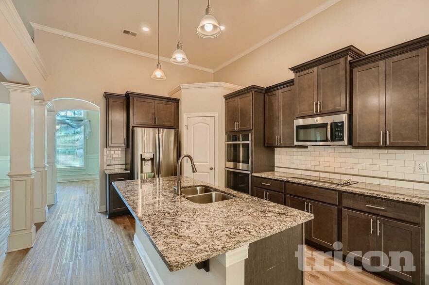 Building Photo - 2615 Morgan Park Dr SW