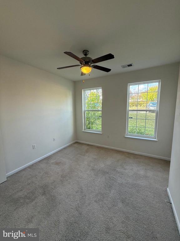 Building Photo - 120 Woodman Ct